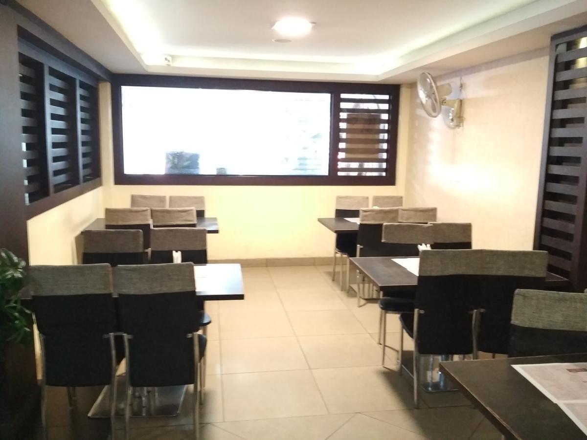 Hotel Rukmini Alwaye Exterior photo